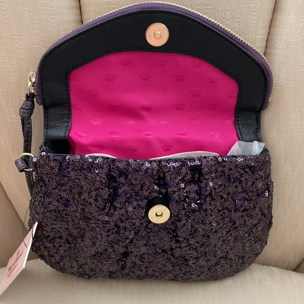 Juicy Couture clutch/wristlet bag. - Picture 8 of 10